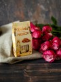 Kosz prezentowy na Dzień Kobiet 8 marca prezent krówki czekolada róża box